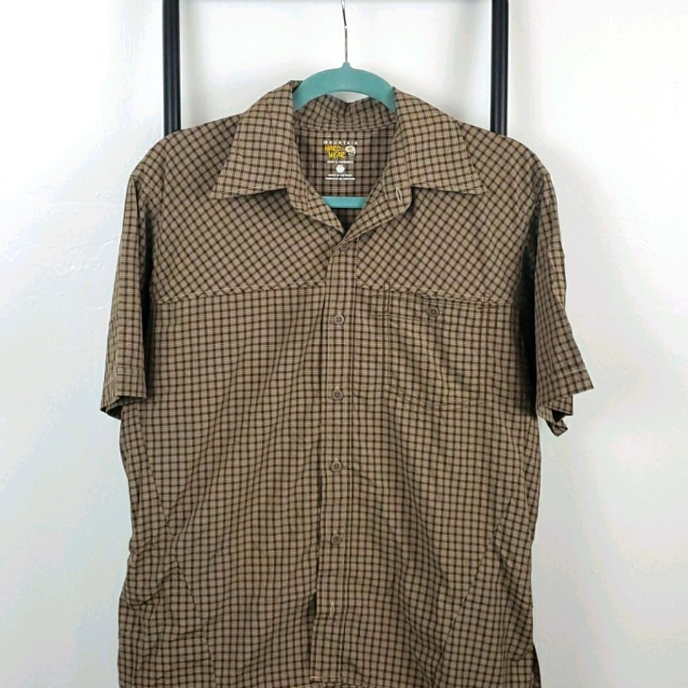 Mountain Hard Wear buttons up shirt short sleeve men size M
